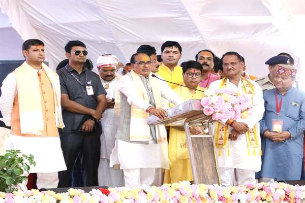 Brahmin Mahakumbh : भोपाल के जम्बूरी मैदान में हुआ ब्राह्मण महाकुंभ…परशुराम जन्म-स्थली जानापाव दिव्य और भव्य केंद्र के रूप में उभरेगा