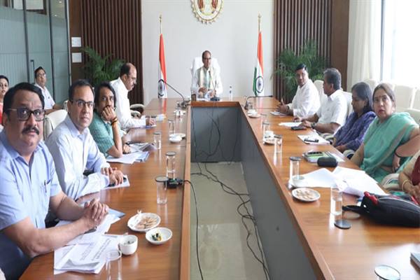 Farmer-Welfare Mahakumbh : राजगढ़ में 13 जून को होगा किसान-कल्याण महाकुंभ…केन्द्रीय रक्षा मंत्री राजनाथ सिंह विशेष रूप से शामिल होंगे