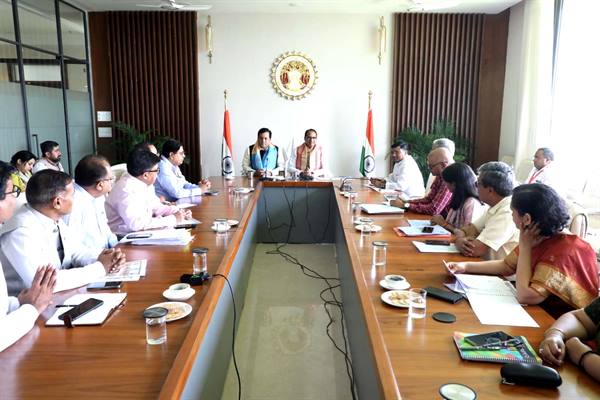 CM Shivraj : जबलपुर में अंतर्राष्ट्रीय योग दिवस का मुख्य कार्यक्रम होना प्रदेश का सौभाग्य