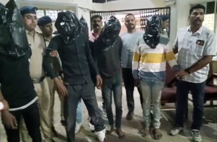 Thief’s Arrested : बंद फार्मा कंपनी में चोरी करने घुसे बदमाश, गार्ड को दिया 1 लाख का लालच, नहीं माना तो बंधक बनाकर पीटा, 5 आरोपी गिरफ्तार