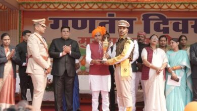 कोरबा में राष्ट्रभक्ति का भव्य उत्सव: जिला स्तरीय समारोह में राजस्व मंत्री टंक राम वर्मा ने किया ध्वजारोहण, शहीदों के परिजन सम्मानित….. कोरबा में राष्ट्रभक्ति का भव्य उत्सव: जिला स्तरीय समारोह में राजस्व मंत्री टंक राम वर्मा ने किया ध्वजारोहण, शहीदों के परिजन सम्मानित…..